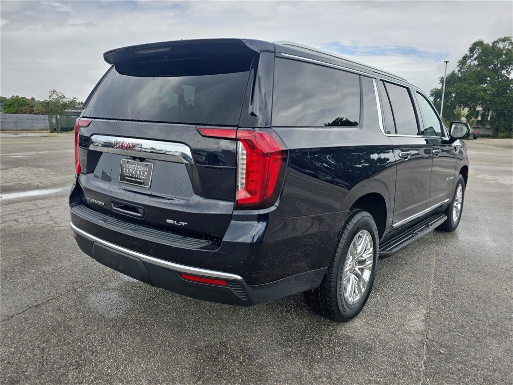 2022 Gmc Yukon XL SLT photo 2