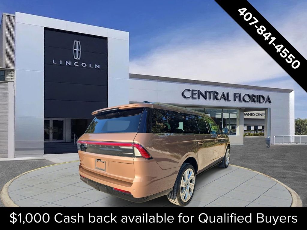 2025 Lincoln Navigator Black Label photo 2