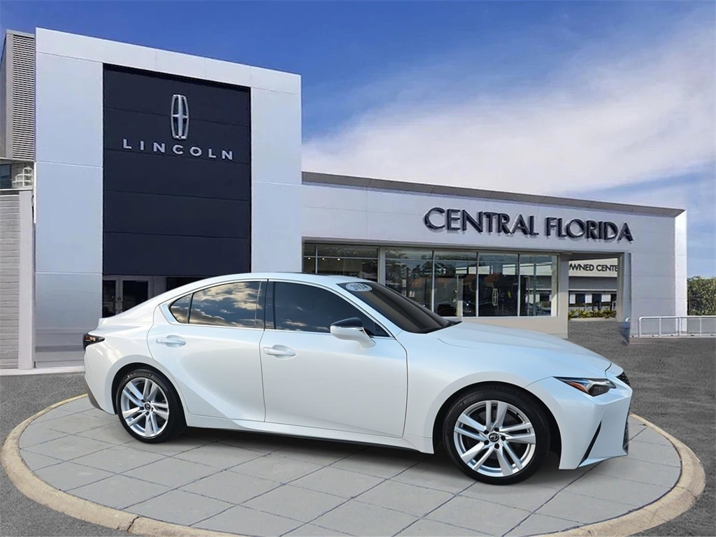 2024 Lexus IS 300