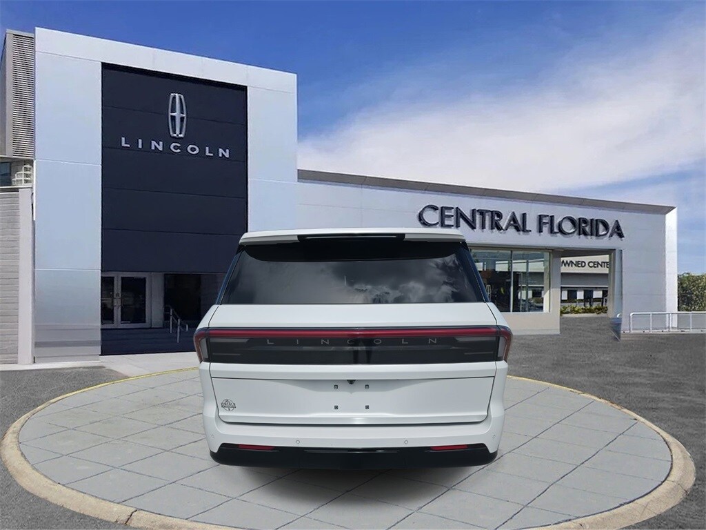 2025 Lincoln Navigator Reserve photo 2