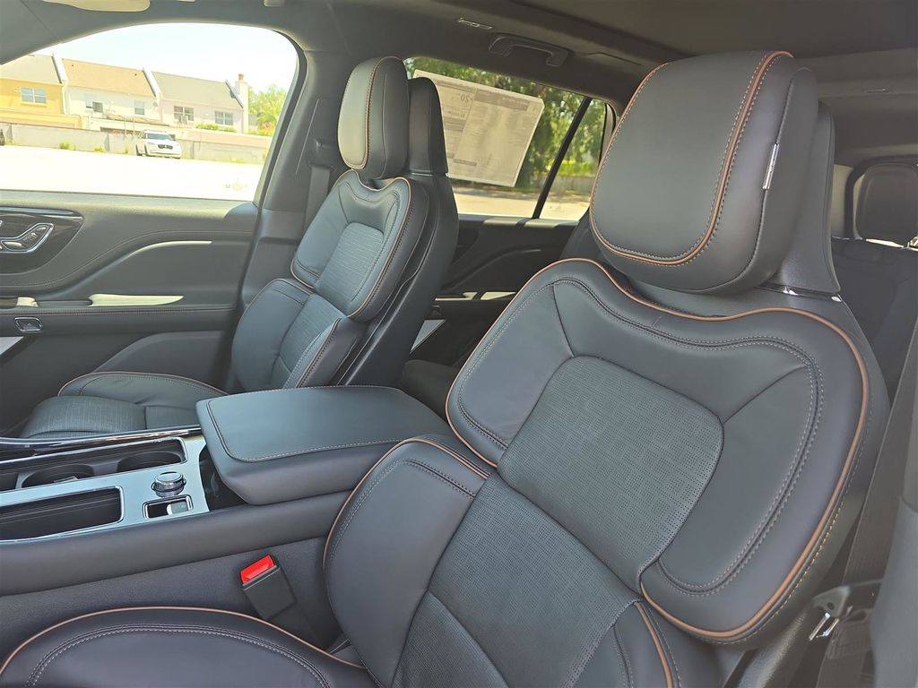 2025 Lincoln Aviator Black Label - Photo 18