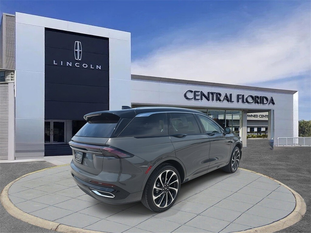 2025 Lincoln Nautilus Black Label photo 2
