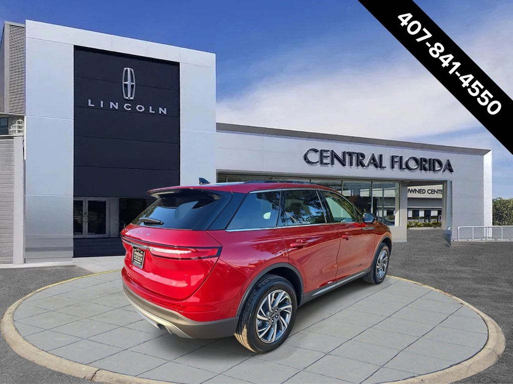 2026 Lincoln Corsair Premiere photo 2