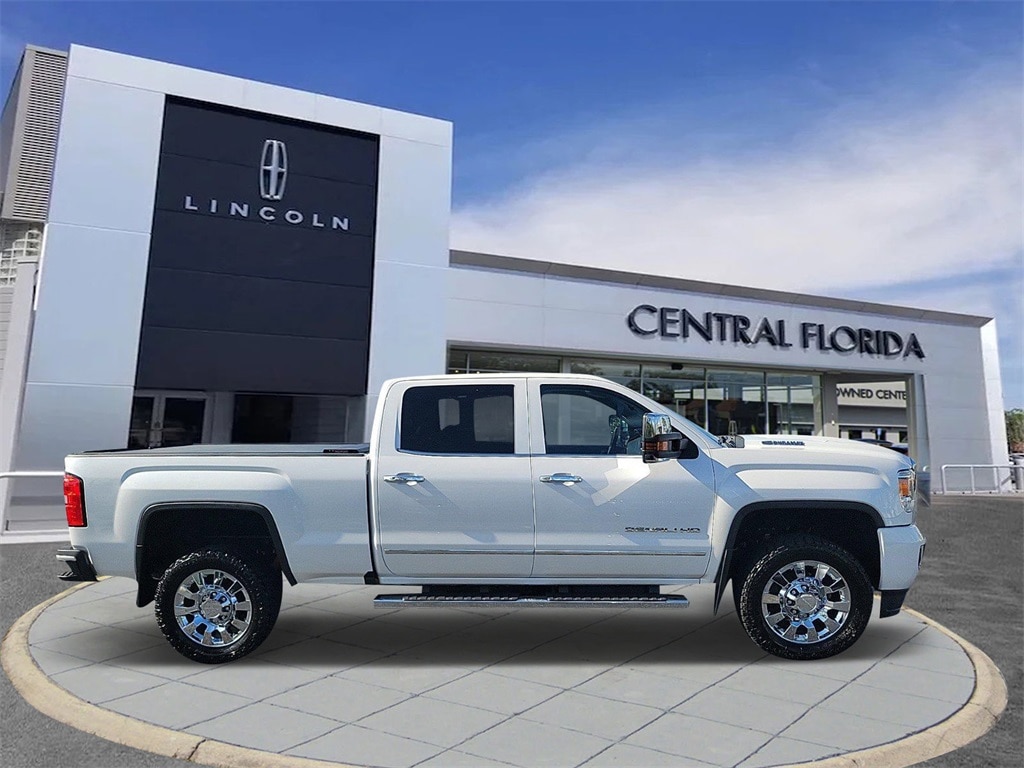 Used 2019 GMC Sierra 2500 Denali HD Denali with VIN 1GT12SEY7KF121875 for sale in Orlando, FL