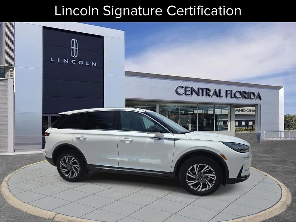 2024 Lincoln Corsair Premiere FWD's photo