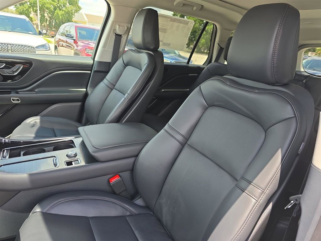 2025 Lincoln Aviator Premiere - Photo 18