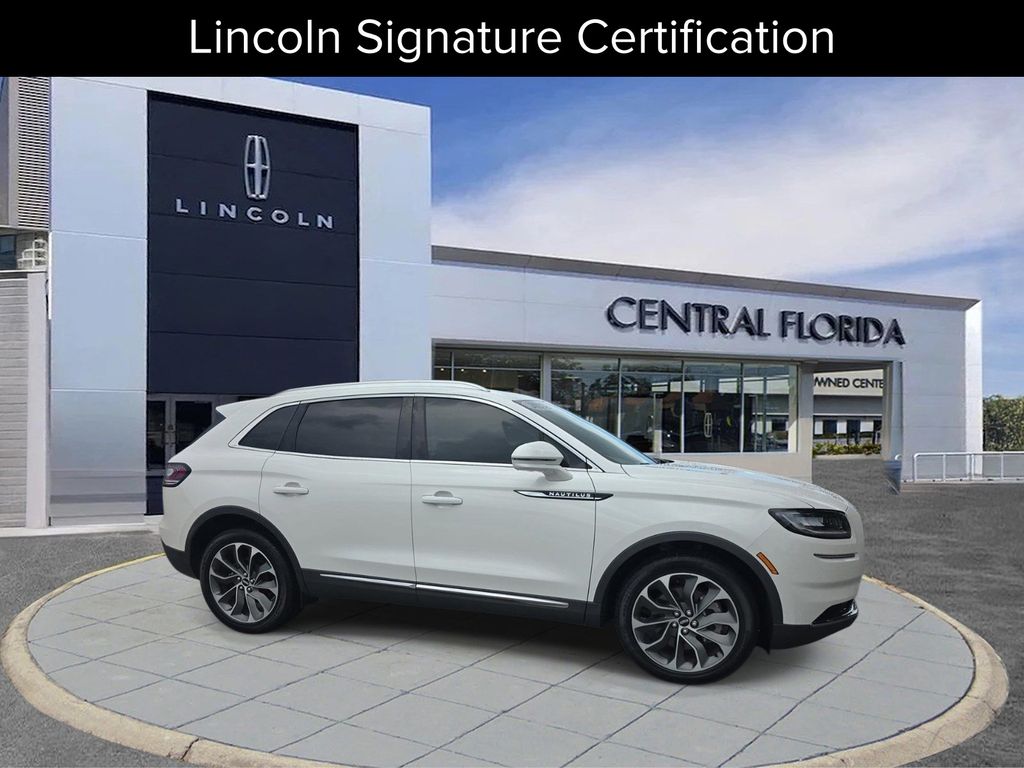 2023 Lincoln Nautilus Reserve FWD's photo