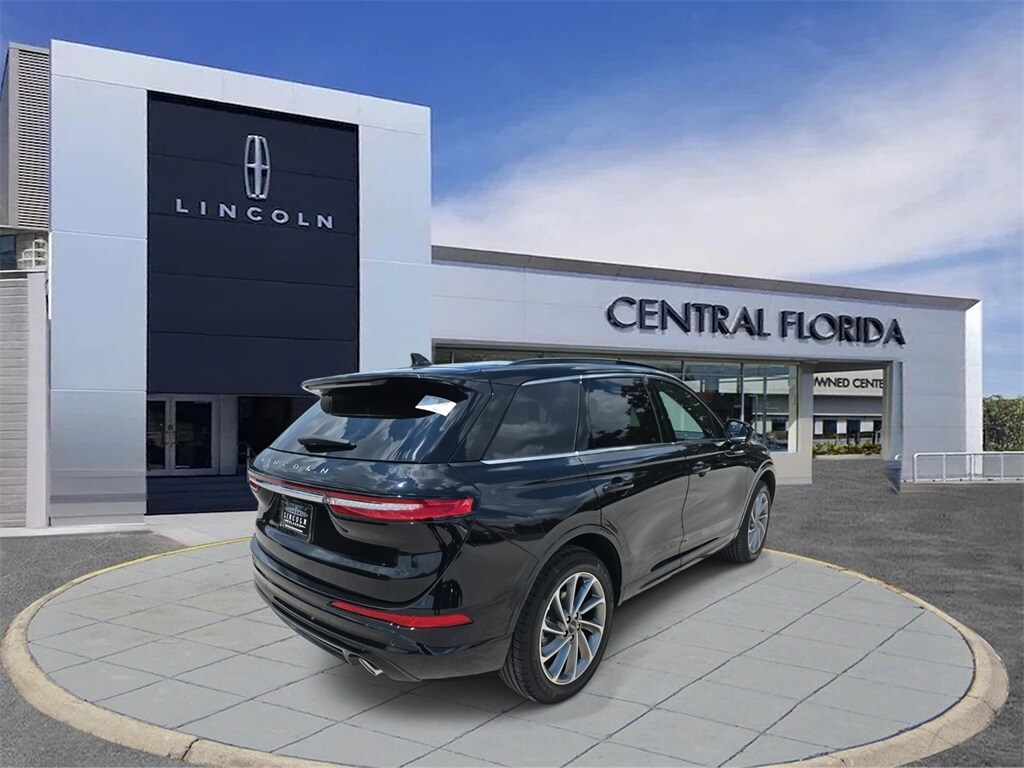 2025 Lincoln Corsair Grand Touring photo 2