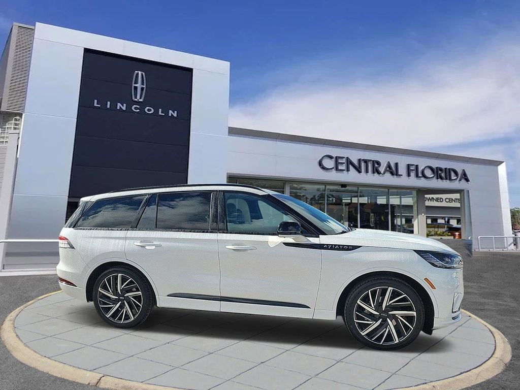 New 2025 Lincoln Aviator Black Label SUV