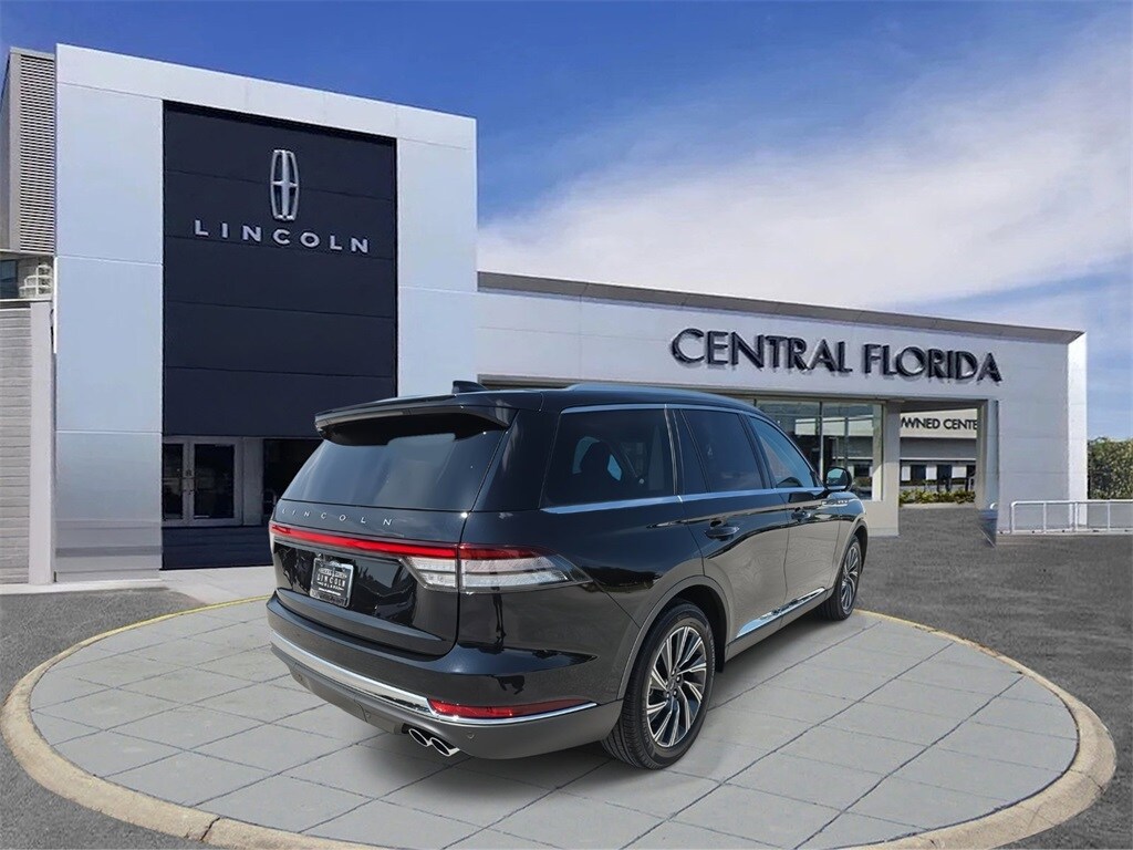 2025 Lincoln Aviator Premiere photo 2