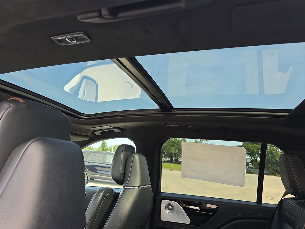 2025 Lincoln Aviator Black Label - Photo 32