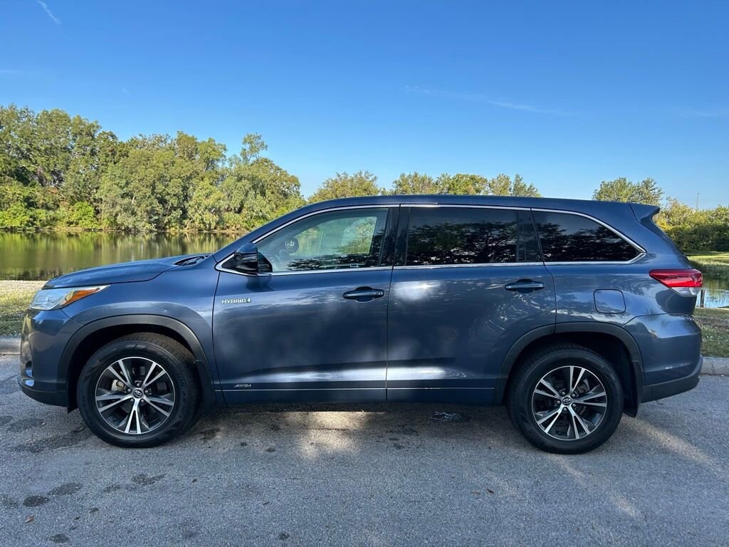 Used 2017 Toyota Highlander Hybrid LE SUV
