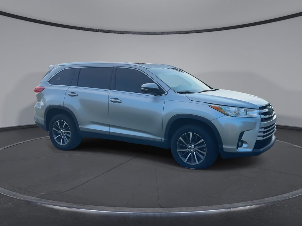 Used 2019 Toyota Highlander XLE SUV