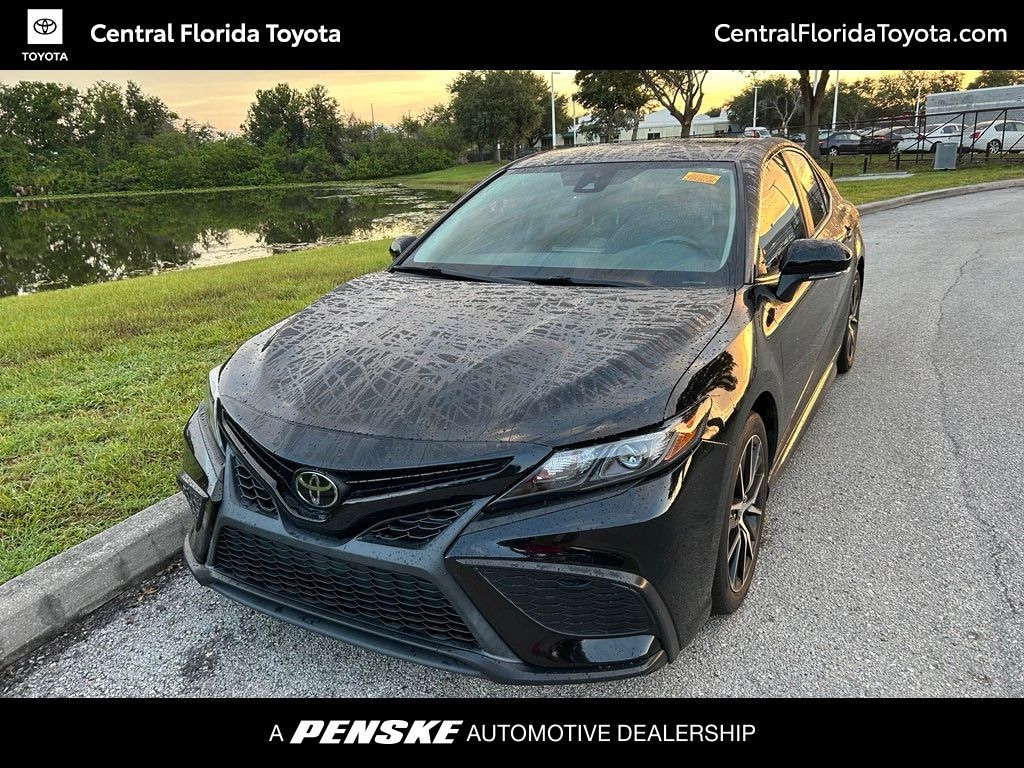 Used 2023 Toyota Camry SE Sedan