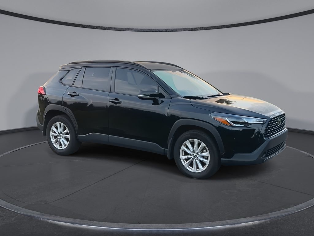 Used 2024 Toyota Corolla Cross LE SUV