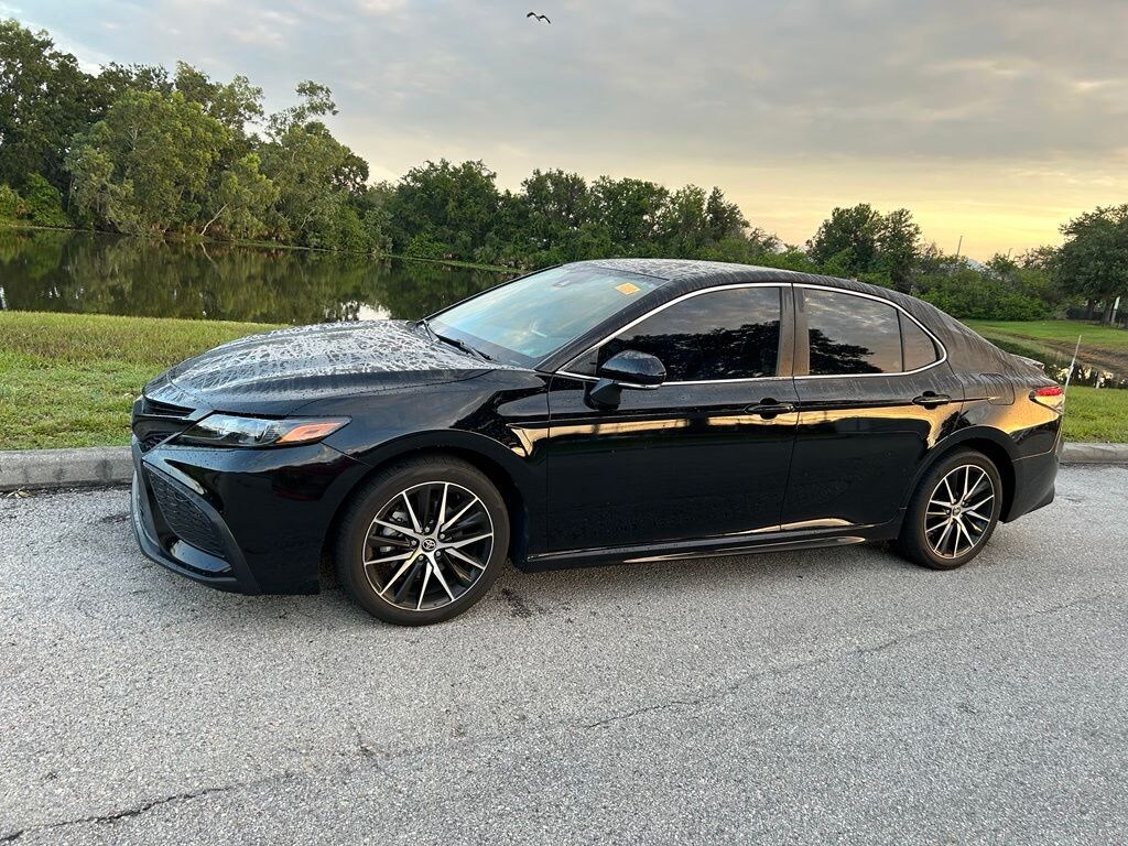 Used 2023 Toyota Camry SE Sedan