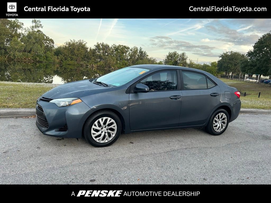 2018 Toyota Corolla LE's photo