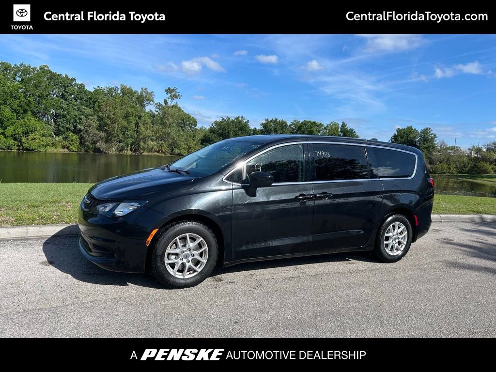 2023 Chrysler Voyager