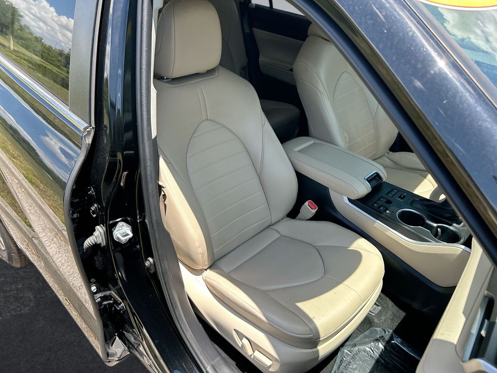 2023 Toyota Highlander XLE - Photo 33