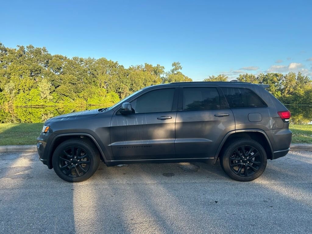 Used 2018 Jeep Grand Cherokee Altitude SUV