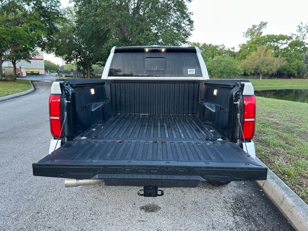 2024 Toyota Tacoma SR5 - Photo 10
