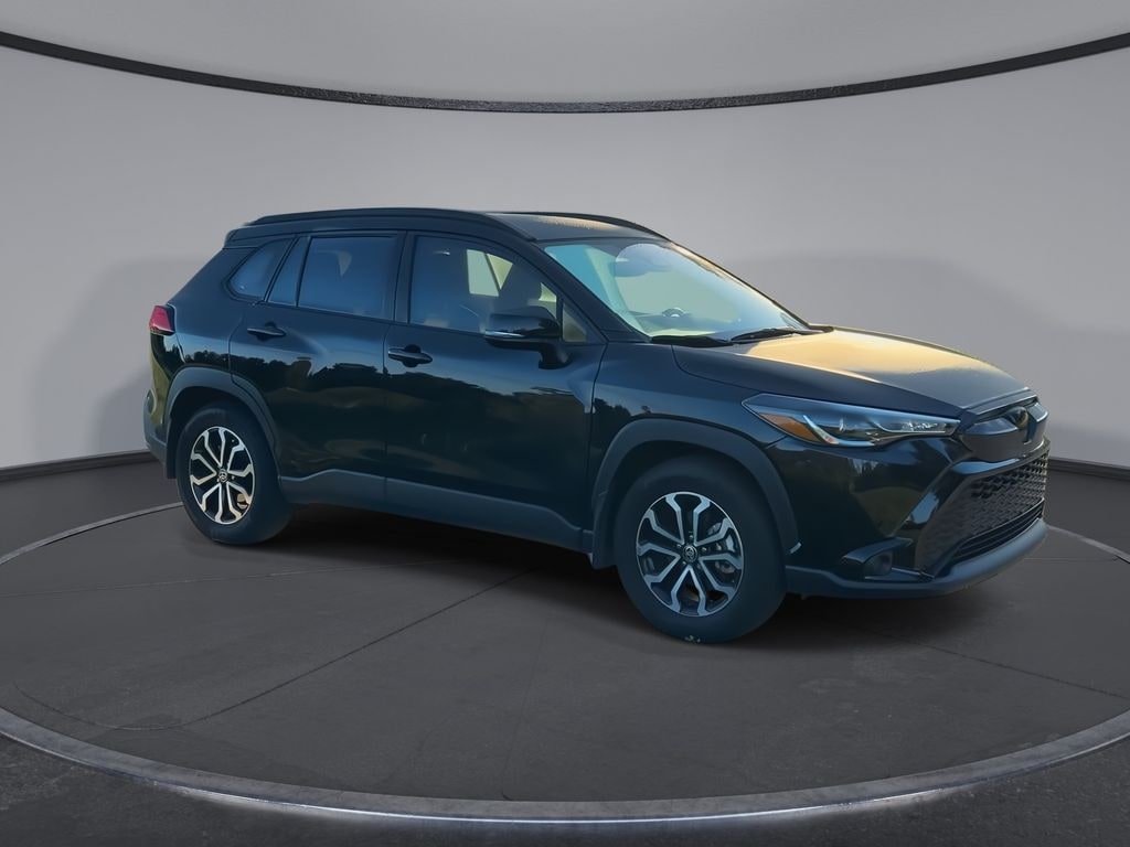 Used 2025 Toyota Corolla Cross Hybrid SE SUV