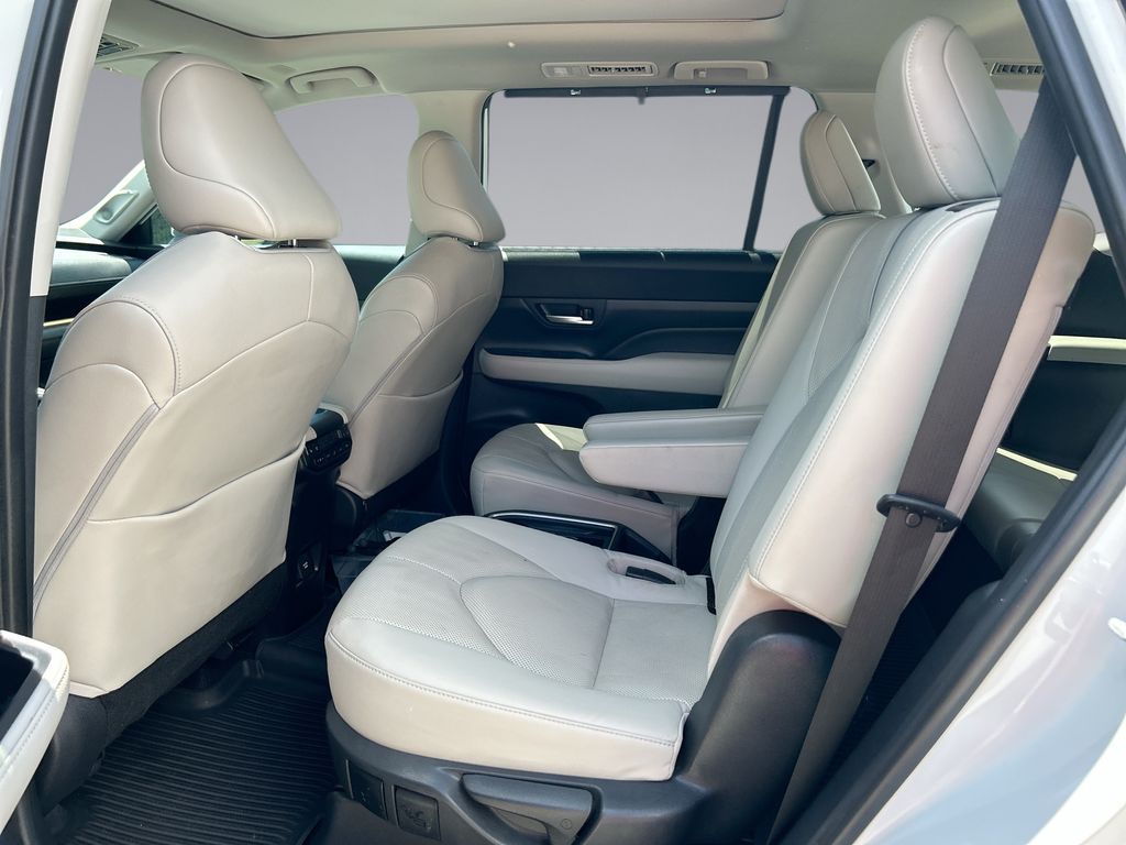 2024 Toyota Grand Highlander XLE - Photo 32