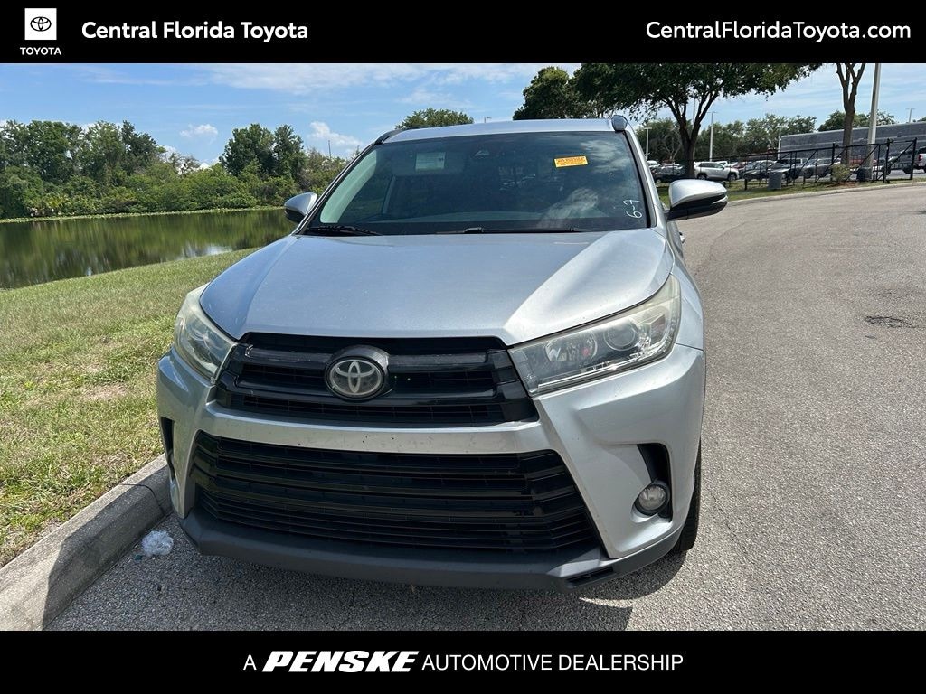 Used 2018 Toyota Highlander SE SUV
