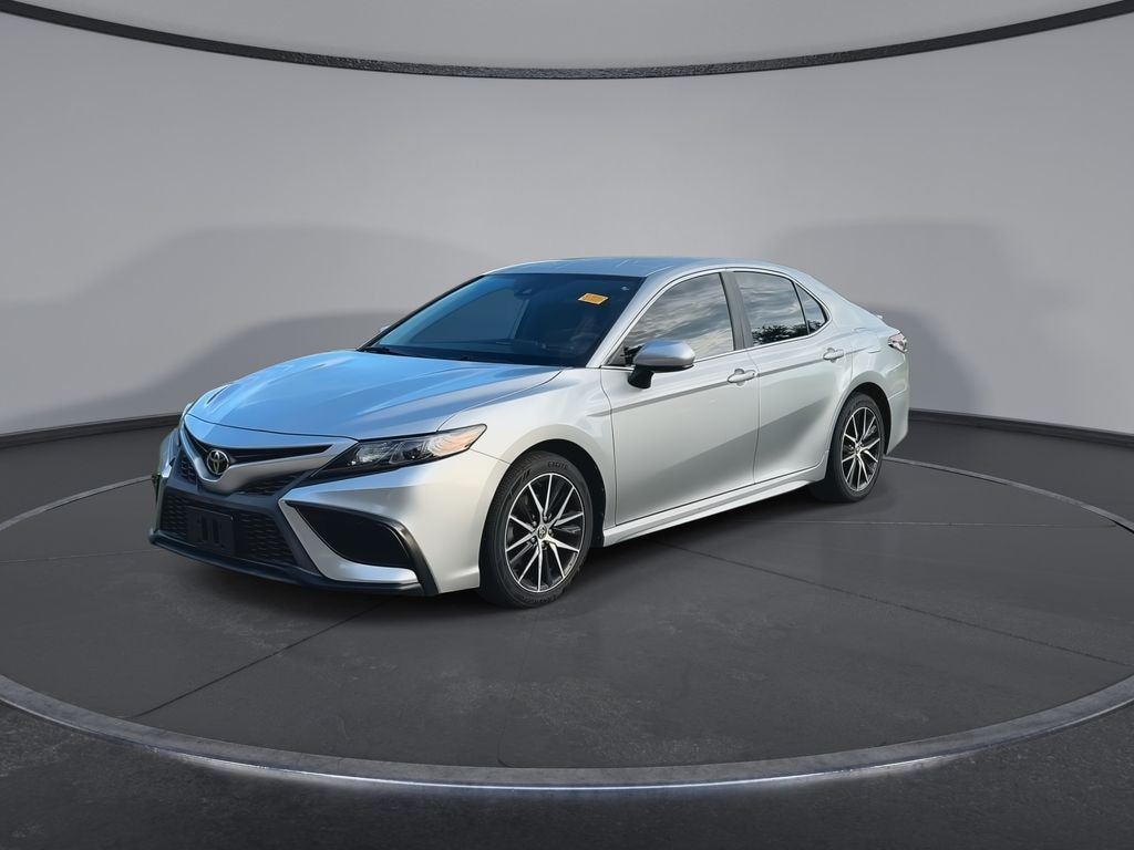 Used 2021 Toyota Camry SE Sedan