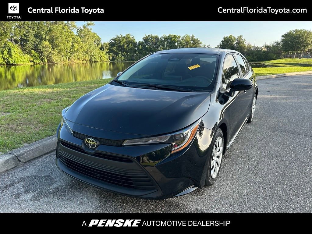 2025 Toyota Corolla LE CVT's photo