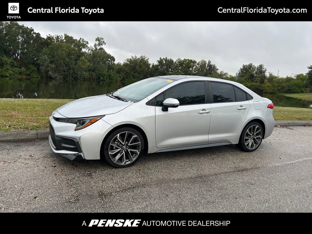 2022 Toyota Corolla SE's photo