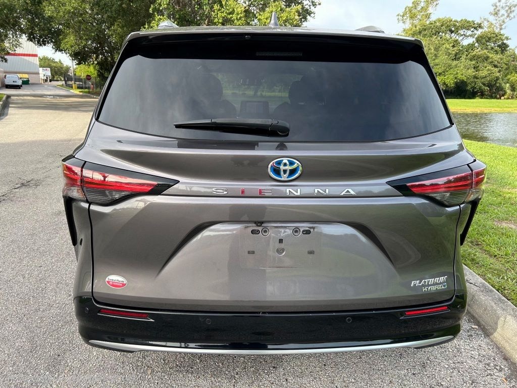 Certified 2021 Toyota Sienna Platinum Minivan/Van