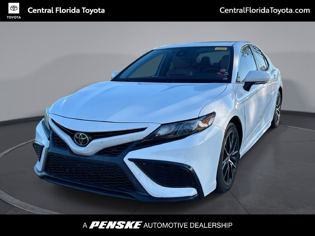 Used 2022 Toyota Camry SE Sedan