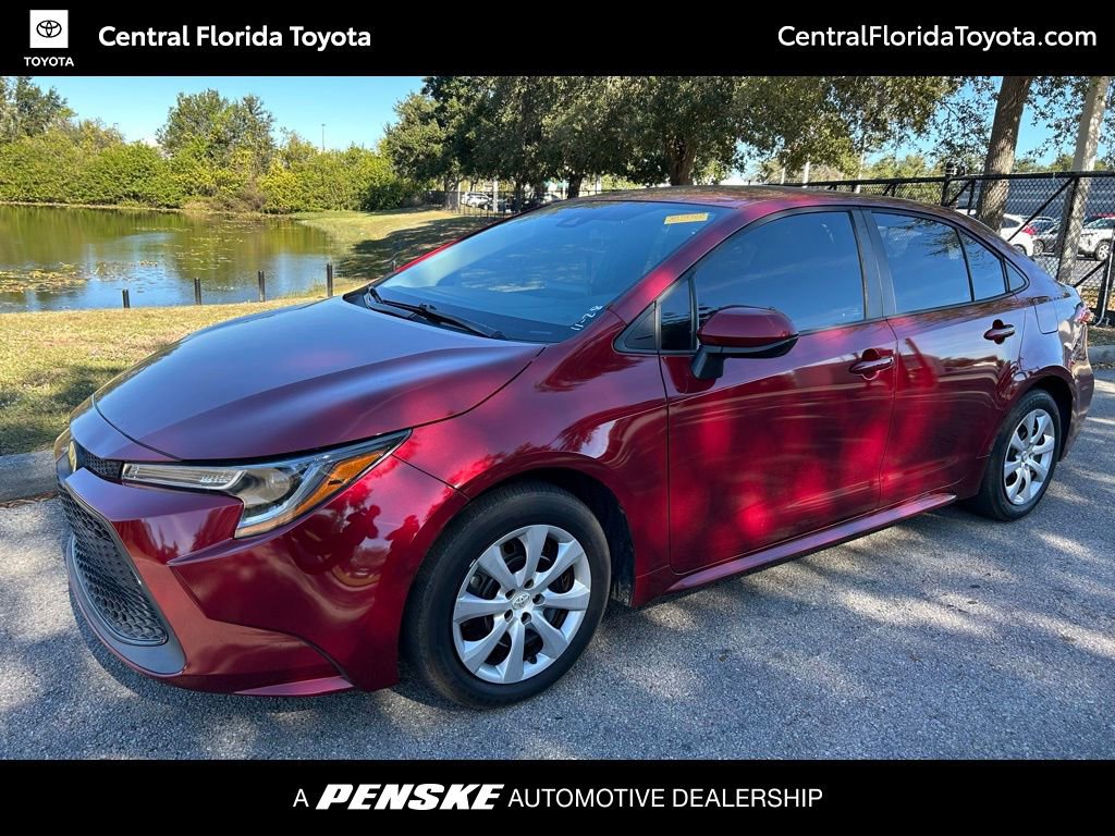 2022 Toyota Corolla LE's photo