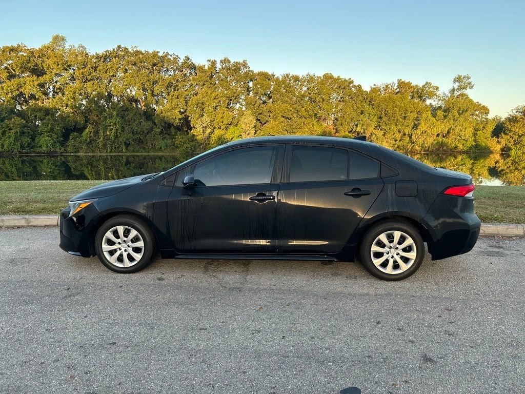 Used 2023 Toyota Corolla LE with VIN 5YFB4MDE1PP052912 for sale in Northfield, Minnesota