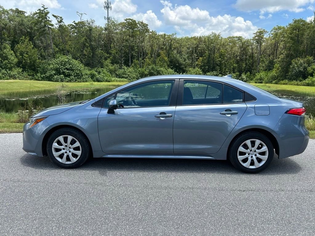Used 2022 Toyota Corolla LE with VIN 5YFEPMAE2NP342050 for sale in Northfield, Minnesota