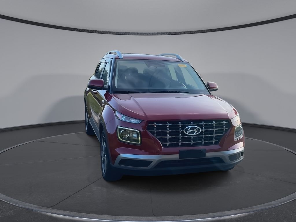 Used 2023 Hyundai Venue SEL SUV