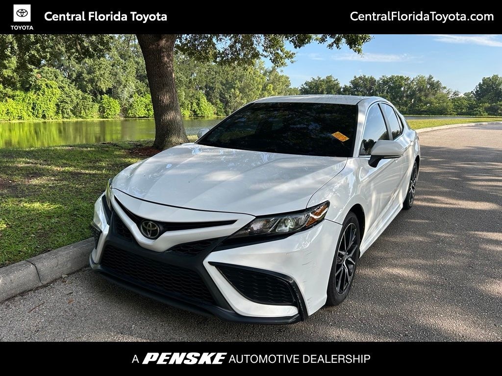 Used 2023 Toyota Camry SE Sedan