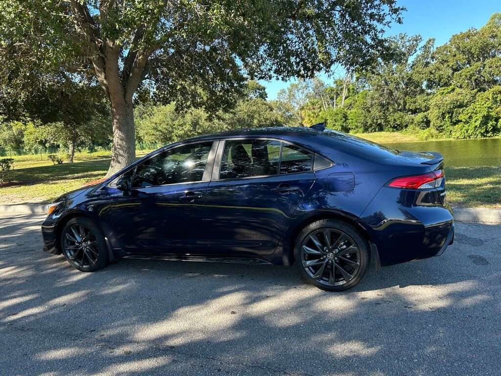 2025 Toyota Corolla SE photo 2