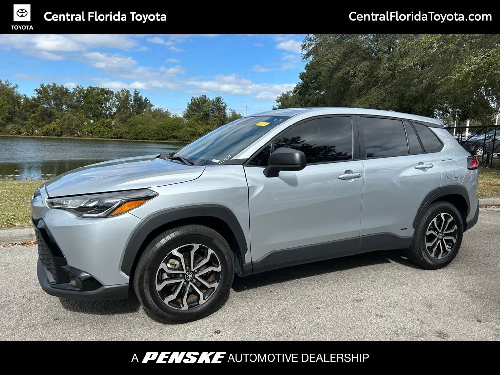 2023 Toyota Corolla Cross S's photo