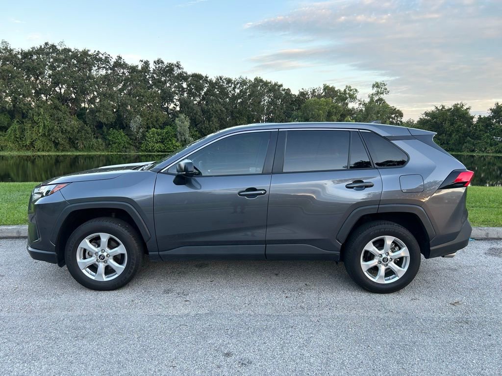 2024 Toyota RAV4 LE photo 2