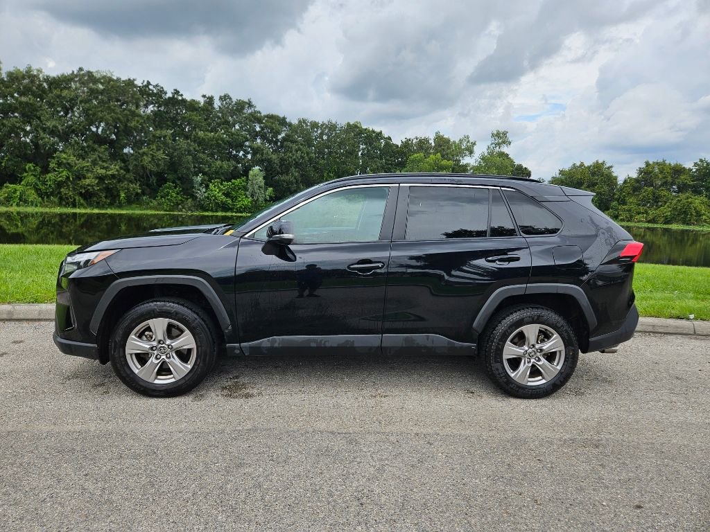 Used 2022 Toyota RAV4 XLE with VIN 2T3P1RFV3NW290272 for sale in Orlando, FL