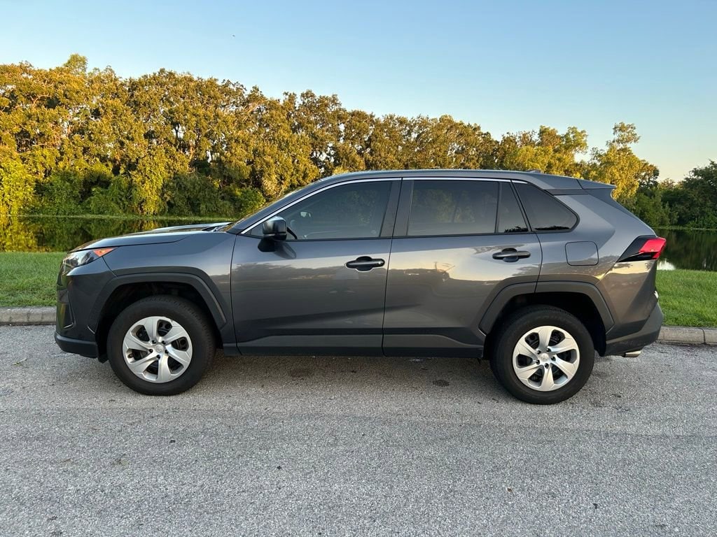 Used 2022 Toyota RAV4 LE with VIN 2T3H1RFV1NC196672 for sale in Kansas City