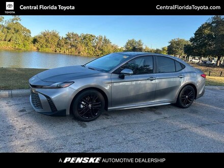 2025 Toyota Camry SE Sedan