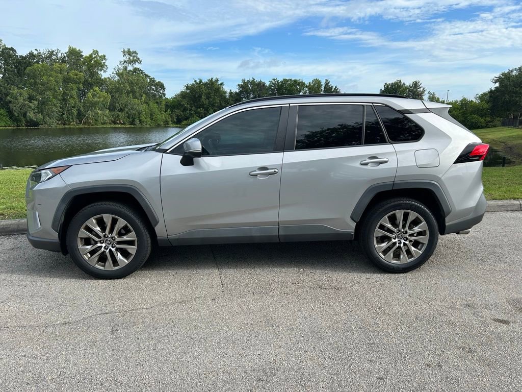 Used 2019 Toyota RAV4 XLE Premium with VIN 2T3C1RFV7KW031522 for sale in Orlando, FL