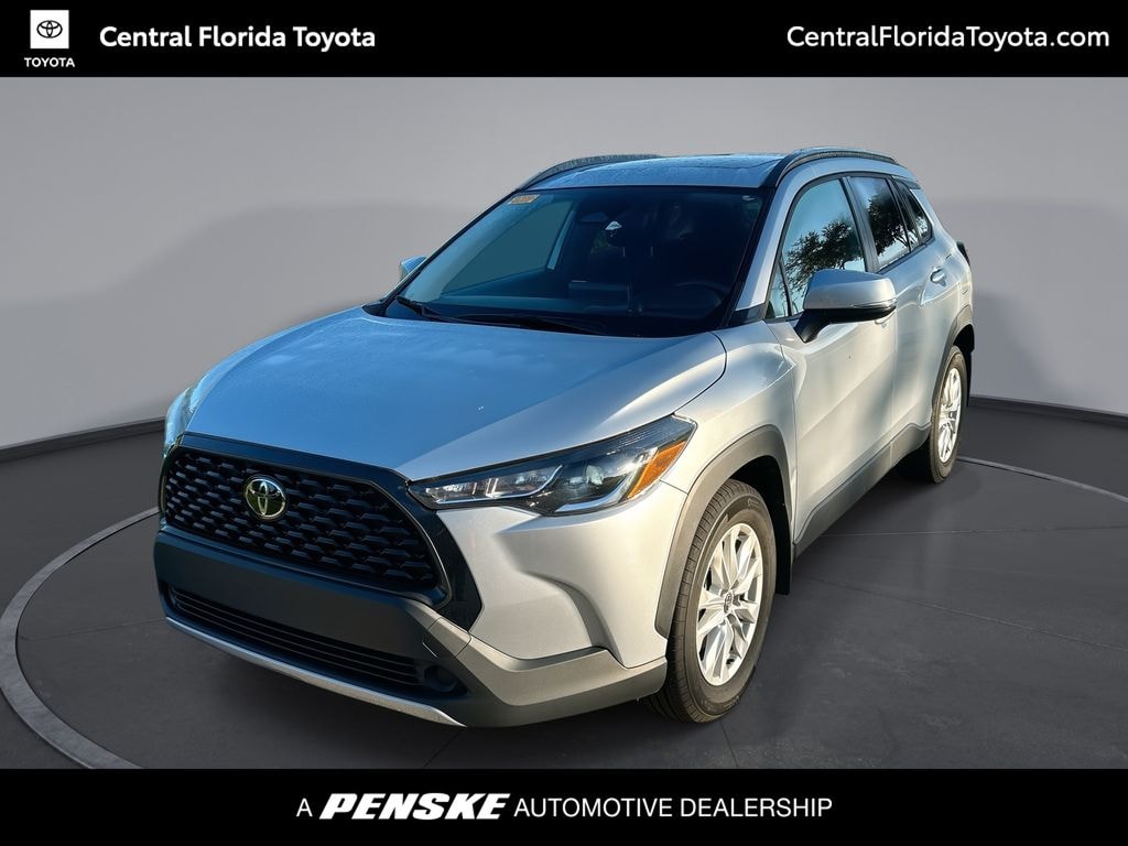 Used 2024 Toyota Corolla Cross LE SUV