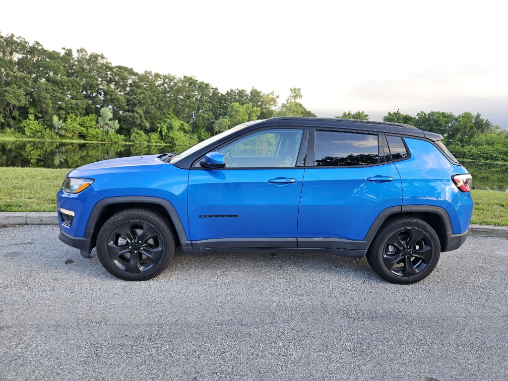 Used 2019 Jeep Compass Altitude with VIN 3C4NJCBB1KT637052 for sale in Orlando, FL