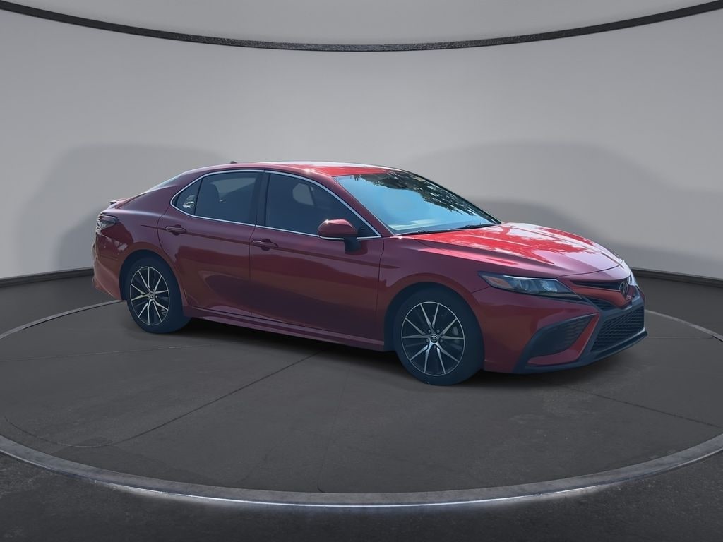 Used 2022 Toyota Camry SE Sedan