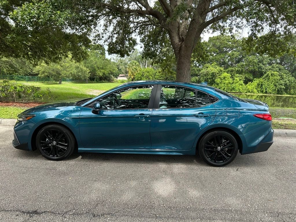 Certified 2025 Toyota Camry SE Sedan