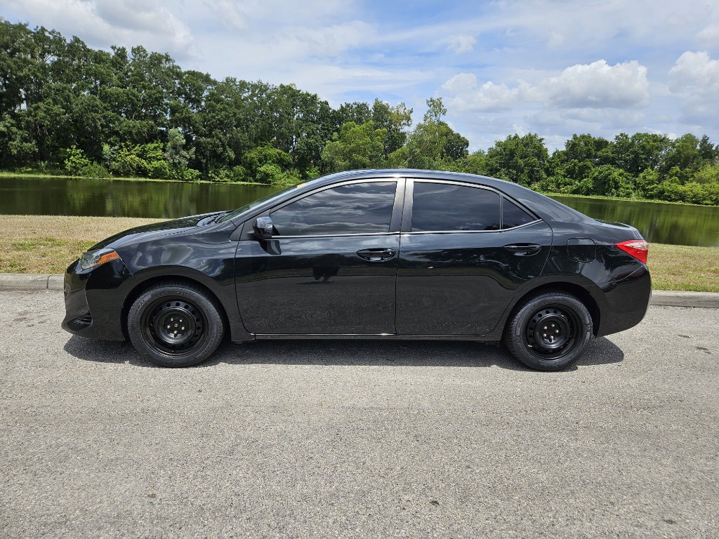Used 2019 Toyota Corolla LE with VIN 2T1BURHE2KC224784 for sale in Orlando, FL